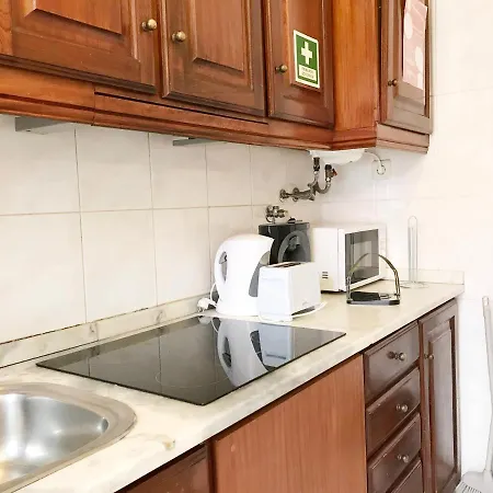 Clérigos Apartman *