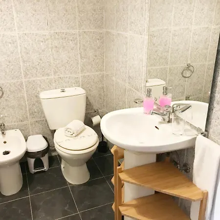 Clérigos Apartman *