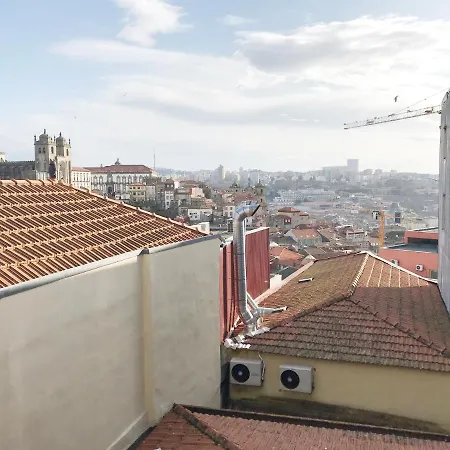 Clérigos Apartman *